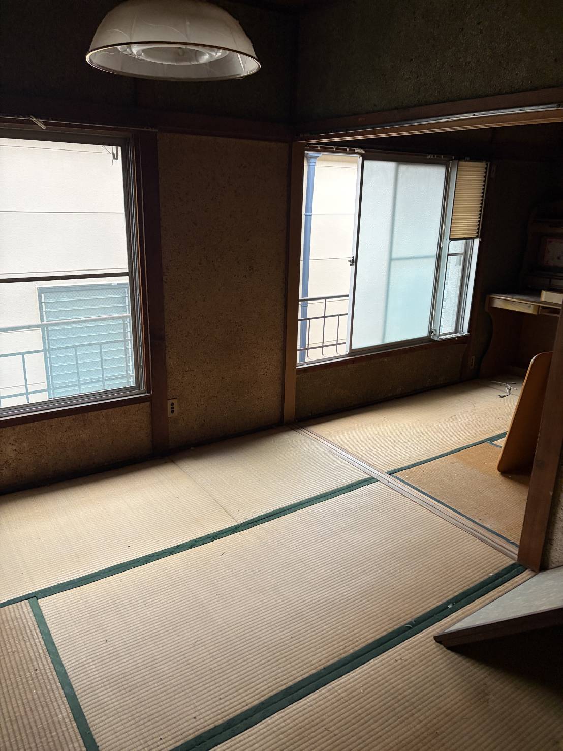 東京都北区の解体前の一軒家 お片付け作業後の和室（家財を搬出した状態）
